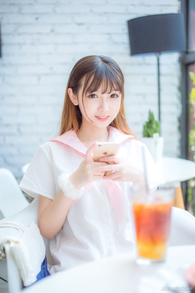 厌无事不烧香，有事上门还不烧香。无事不烧香，那是觉得自己人不要客气;有事上门不烧香，那是觉得他倒霉，你不帮他?你敢不帮他?